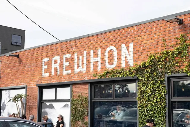 Erewhon Is Finally Coming to Chicago—and Yes, You May Get to Try the $20 Hailey Bieber Smoothie Too