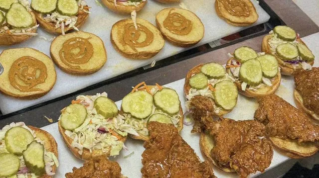 Chicago’s Viral Hot Chicken Spot Is Giving Away FREE Sandwiches in Lakeview This December