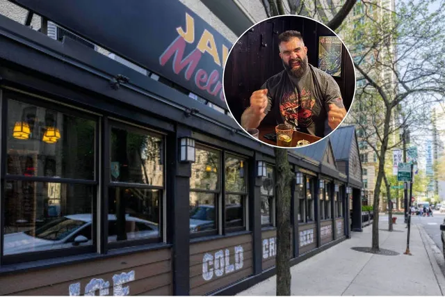 Jason Kelce Spotted in Chicago—Drops By Gold Coast Sports Bar Known for the Best Wings and Beer