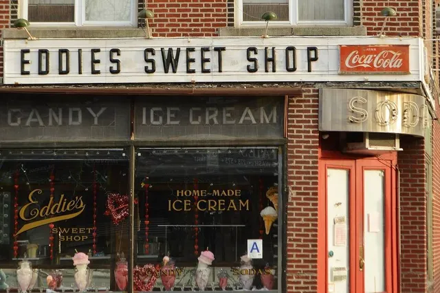 NYC’s Century-Old Ice Cream Parlor Still Scoops Homemade Sundaes To Perfection