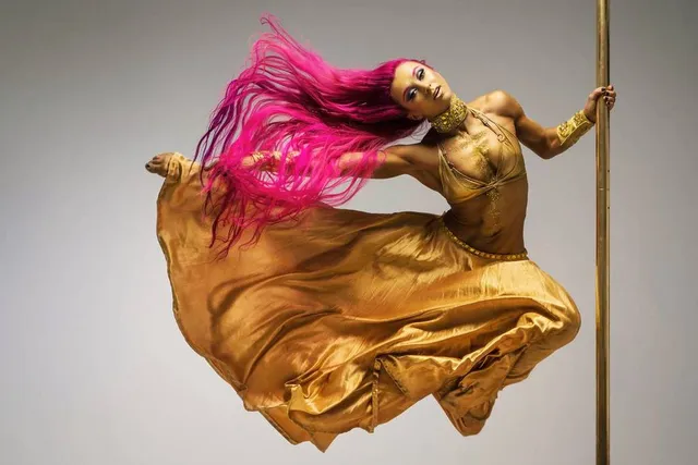 Witness Bodies Move Like Liquid Gold At The Newly Opened ‘AU Room’ Cabaret Experience