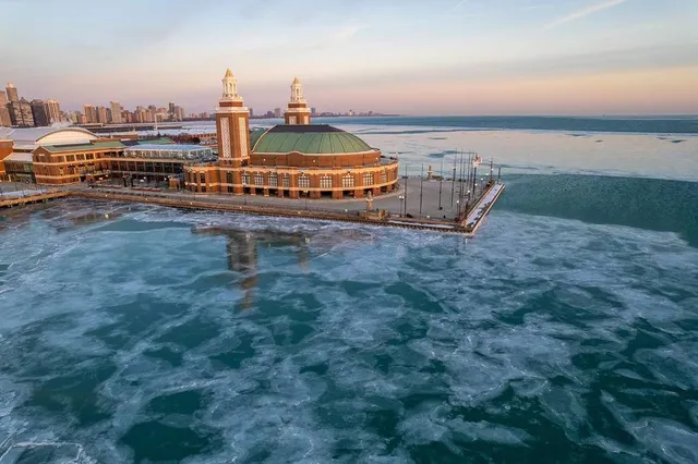 Amazing Things To Do in Chicago This January: From World-Class Museums to Stargazing in a Planetarium