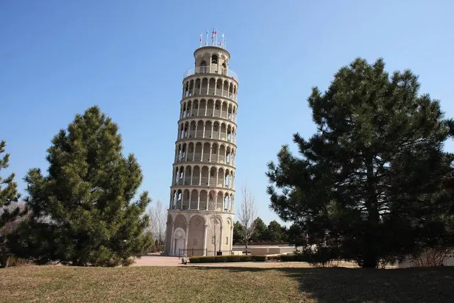 Only 1 Hour From Chicago, This Village Has a Giant Leaning Tower of Pisa
