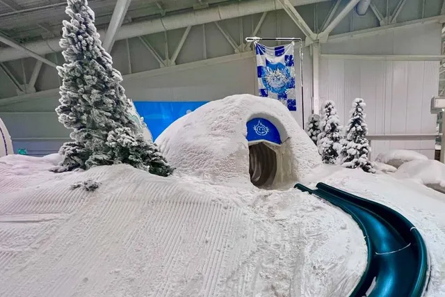 The Country’s Only Indoor Ski Resort Is Just 30 Minutes From NYC — With Thrilling Snow-Tube Races, Ski Bikes, And Year-Round Slopes