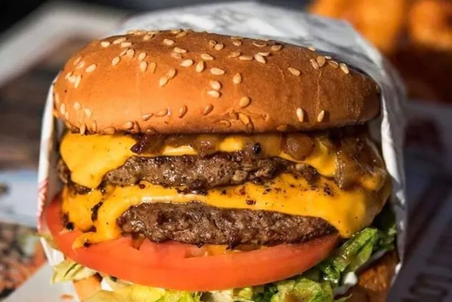 The Best Burger In The U.S. Is A California Local — But It’s Not The One Everyone Thinks It Is