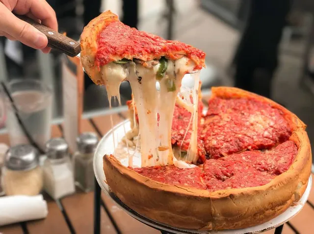 This Iconic Chicago Pizzeria Was Just Named America’s Best Pizza Chain — Beating Domino’s and Little Caesars