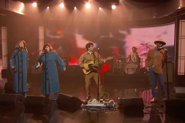 An Altadena Benefit Concert Takes Place On The First Anniversary Of The Eaton Canyon Fires – Featuring John C. Reilly, Mandy Moore, Brandon Flowers, & More