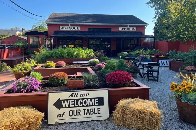 Jon Bon Jovi's Restaurant Lets You Pay What You Can For Your Meal, & It's Only 2 Hours From NYC