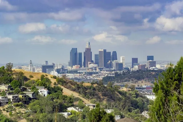 This Hidden ‘Urban Wilderness’ In L.A. Offers Stunning 360° Views Of The City — And It’s Less Crowded Than Griffith Park
