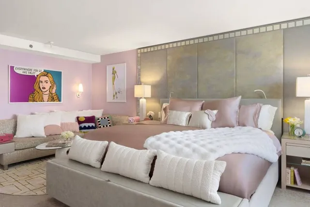 You Can Now Book An Exclusive Clueless-Themed Suite To Channel Your Inner Cher Horowitz — At This Beverly Hills Hotel