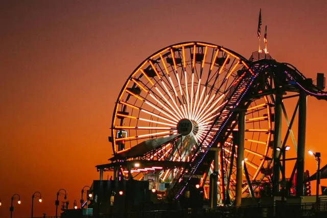 The Only Solar-Powered Ferris Wheel In The World Is In L.A. County — 650 Panels Generate 71,000 kWh A Year