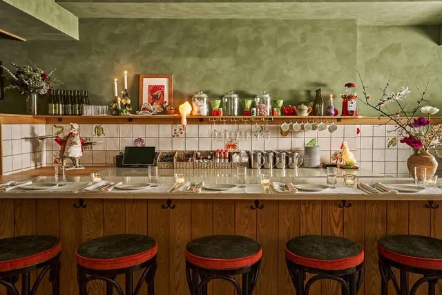 Pitt’s Brings Southern Comfort & Whimsical Charm To NYC Via Fried Saltines, Cold Meatloaf Sandwiches, & Animal-Shaped Décor