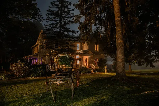 This Eerie River Town in Upstate NY Is Home to the Best Haunted Hotel In The U.S. — Guests Report Ghosts, Moving Chairs, And Fainting Goats