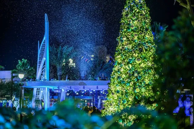 Snowfalls Return To Downtown Disney District: Step Into A Magical, Free Winter Wonderland In SoCal This Holiday Season