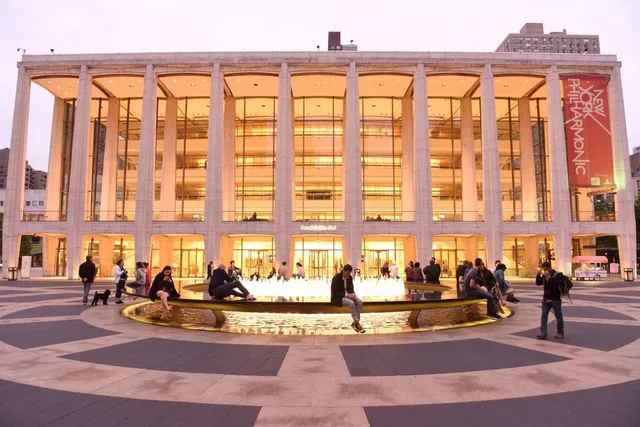 NYC Must-See Week Returns This Winter With 2-For-1 Tickets To World-Class Museums, Observation Decks, & Iconic Attractions