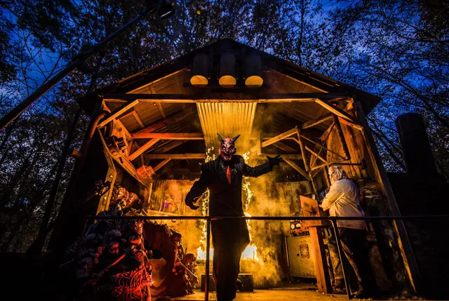 7 Haunted Halloween Towns in New York Perfect for a Weekend Trip