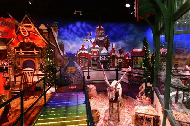 Reservations For Macy’s Free Santaland Drop Very Soon: Here’s How To Get A Spot To The Magical Experience