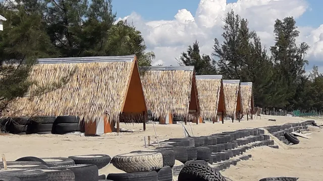 Ded'sa'an Beach Village