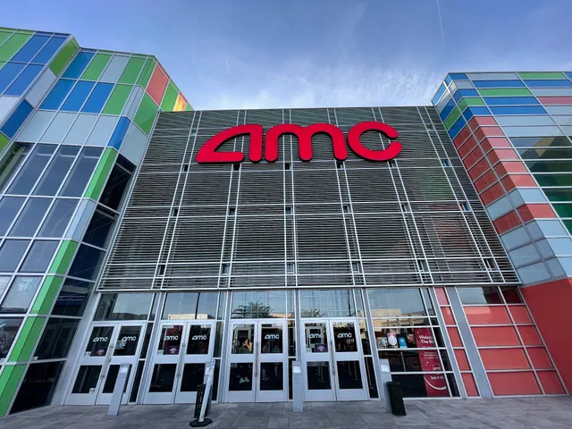 AMC Town Square 18