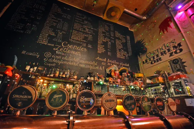 Csendes Létterem - Vintage Bar & Café
