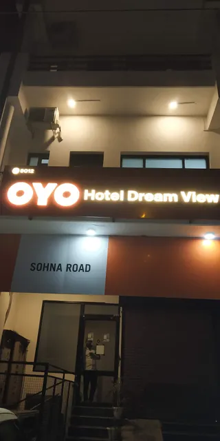Flagship Hotel Dream View Near Omaxe Celebration Mall
