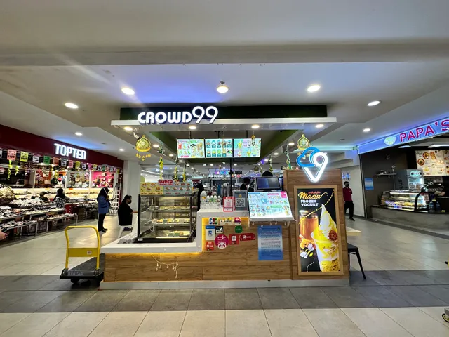 Crowd99 Suria Shopping Mall