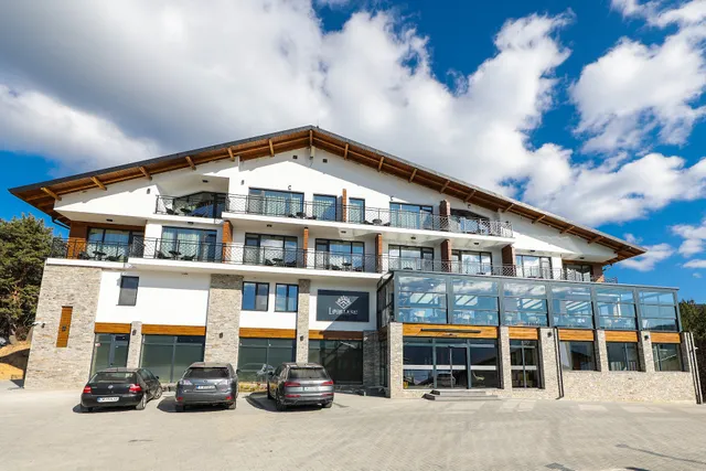 Lavalliere Hotel & Villas