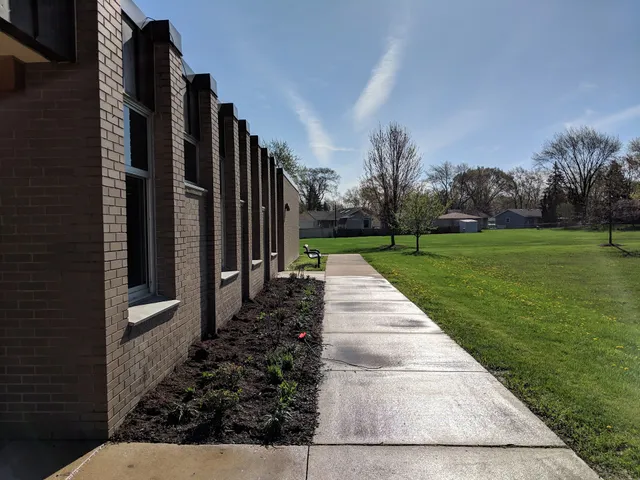 Sheila Ray Adult Center