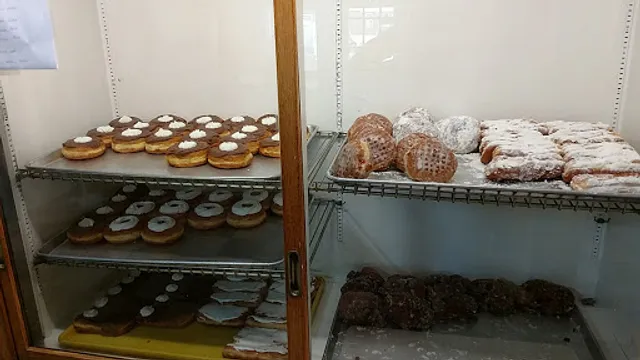 Tasswood Bakery & Diner