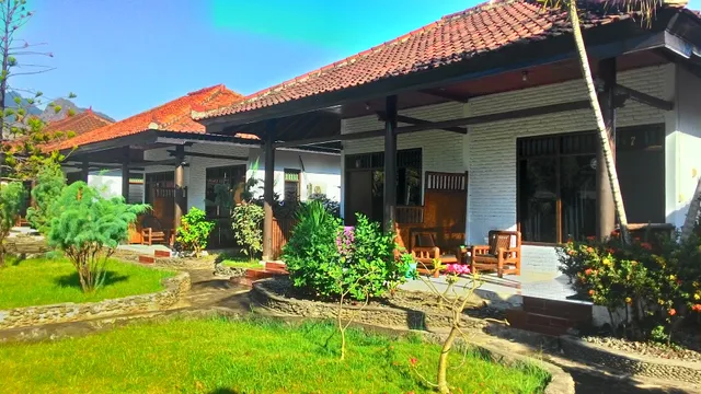 Segara Bukit Seaside Cottages