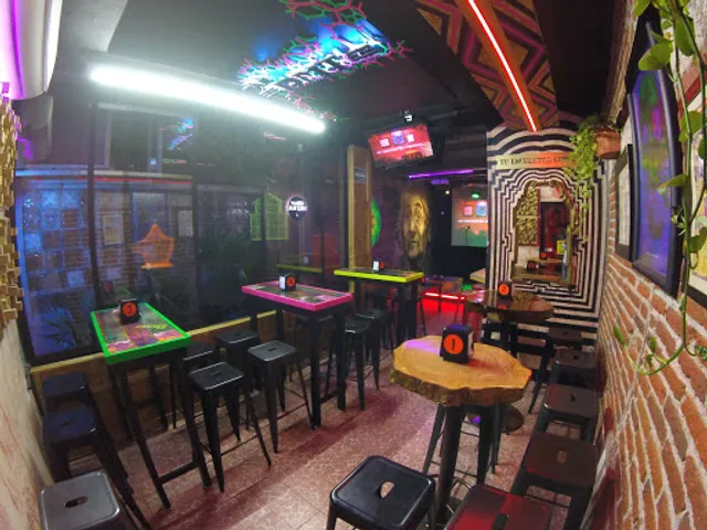 DMT Rock Bar