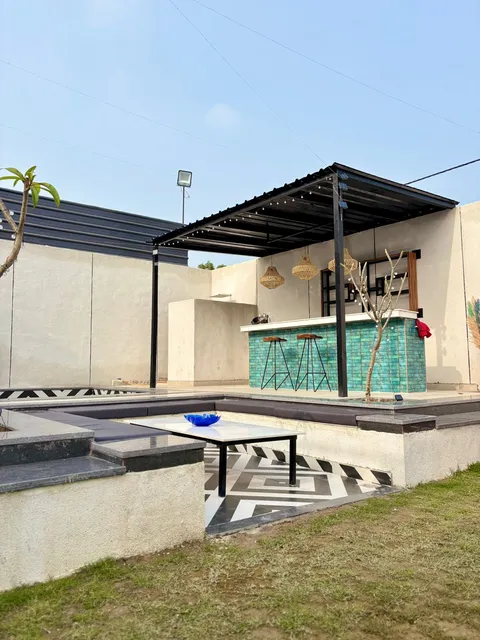 Hamlet by Bougainvillea