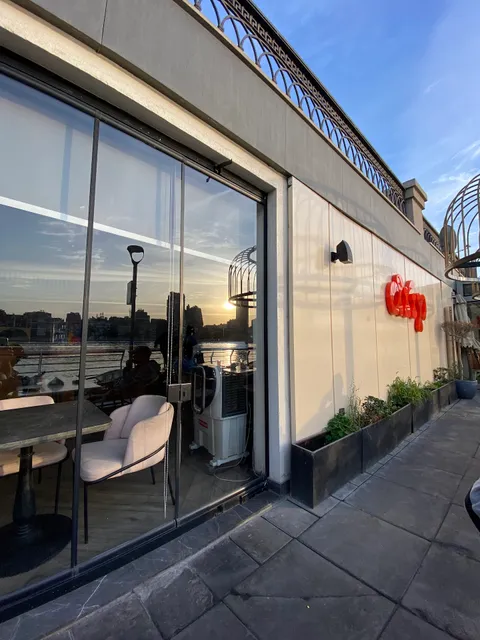 Drip Restaurant & Cafe