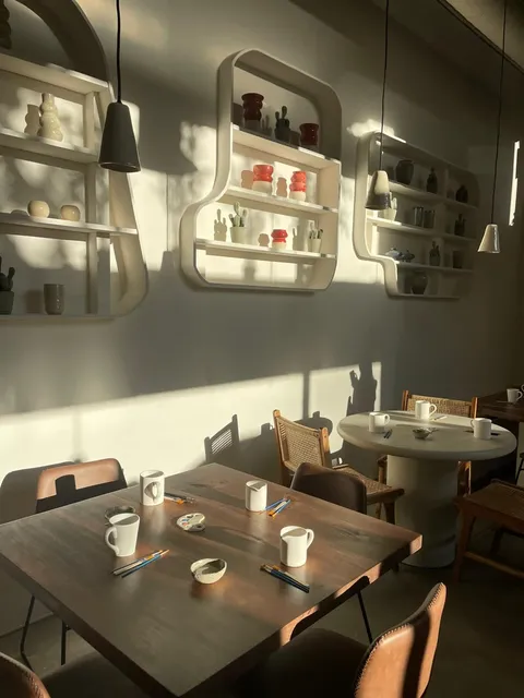 Terra by Eve's Pottery – Pintar Cerámica con Comida en Madrid