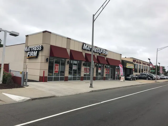 Mattress Firm Merrick
