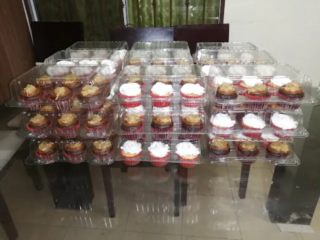 Martha's Cakes & Cupcakes