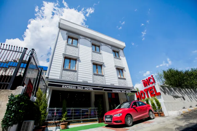 Express İnci Hotel