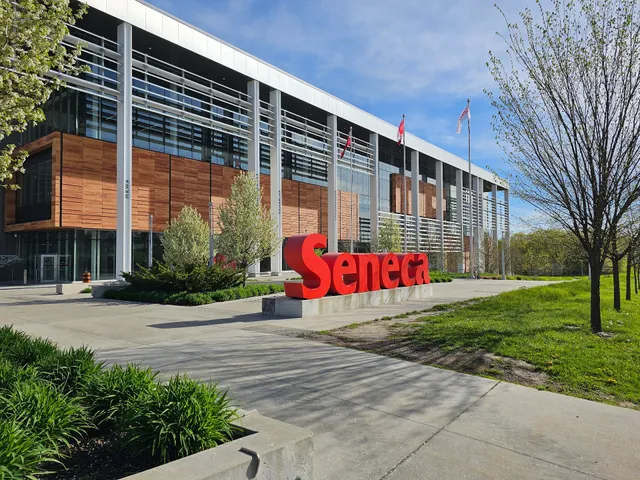 Seneca Polytechnic (CITE) Building K, Newnham