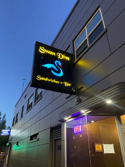 Swan Dive Sandwiches + Bar