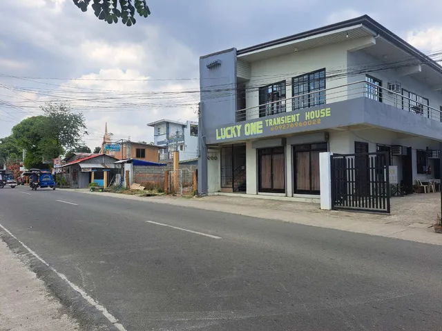 Hundred Islands Lucky One Transient ( 3mins walk fr port )