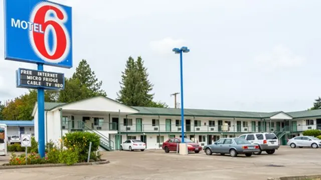 Motel 6 Albany, OR
