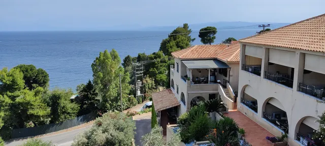 Areti Studios and Apartments