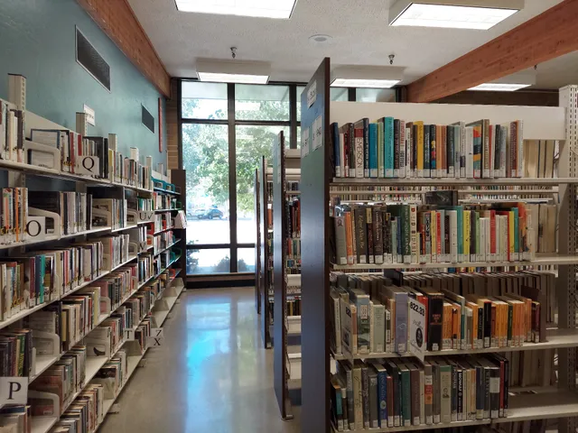Manteca Public Library