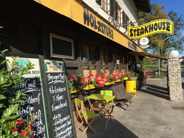 HOLZSTUBE am Maibaum