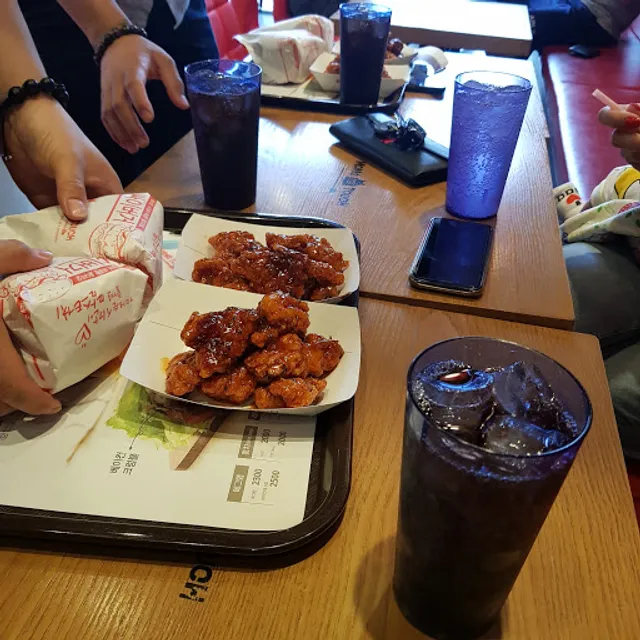 맘스터치 안성중앙대점