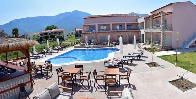 Issalos Studios (Tereza Golden MIKE)