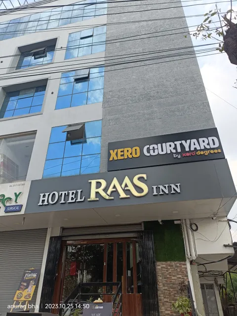 Hotel Raas Inn