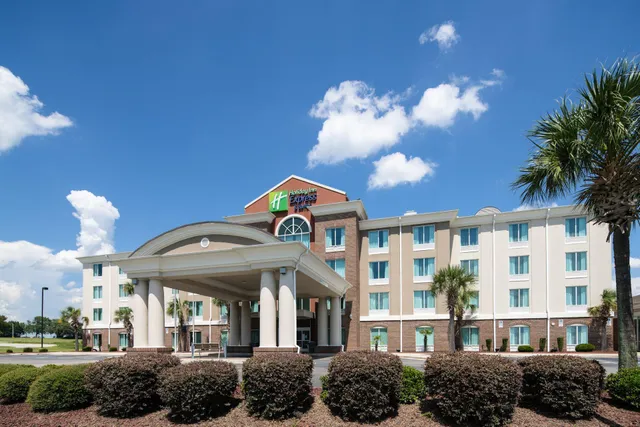 Holiday Inn Express & Suites Florence I-95 @ Hwy 327 by IHG