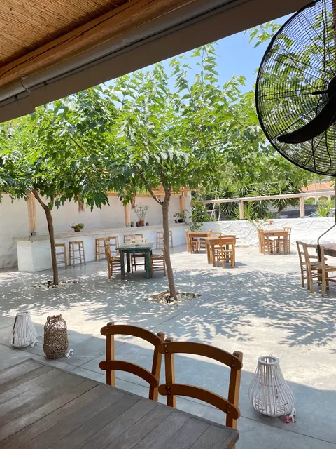 Karantanos Meat Restaurant