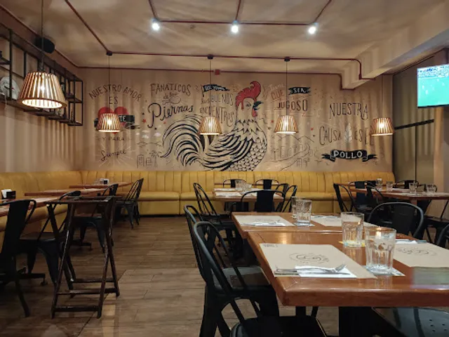 Primos Chicken Bar La Molina